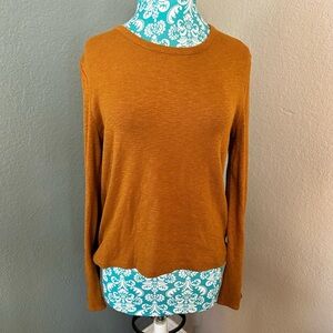 Madewell Rust/tan long sleeve top. Spring, cozy, business casual, preppy